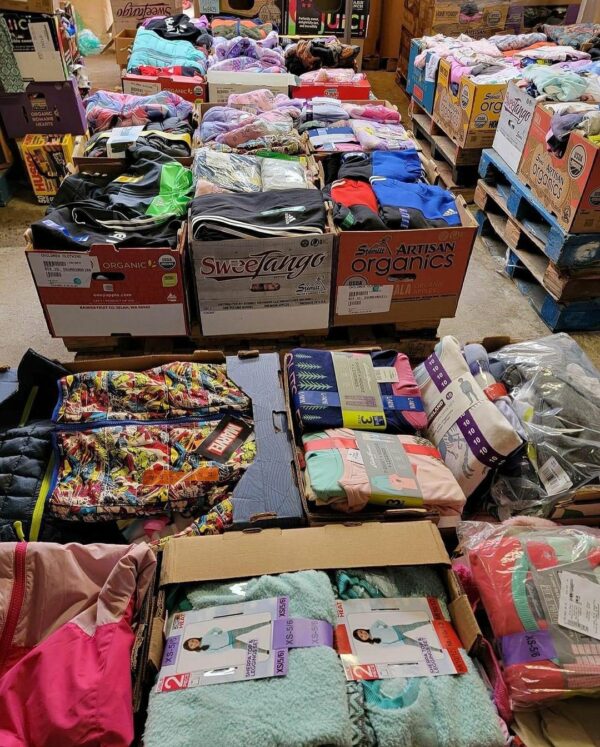 "High-Quality Sorted and Unsorted Kids Clothes Pallets"