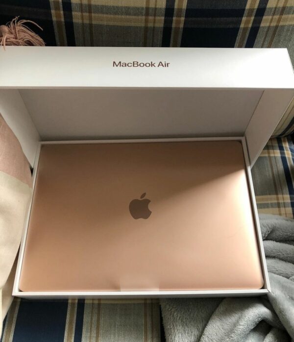 Buy MacBook Air & MacBook Pro Pallets – Premium Refurbished Apple Laptops in Bulk | Pro Pallet Sales - Image 4